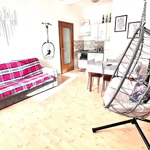 Mia House , Roma İtalya