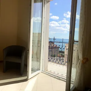 Apartment Holiday Rentals Taormina